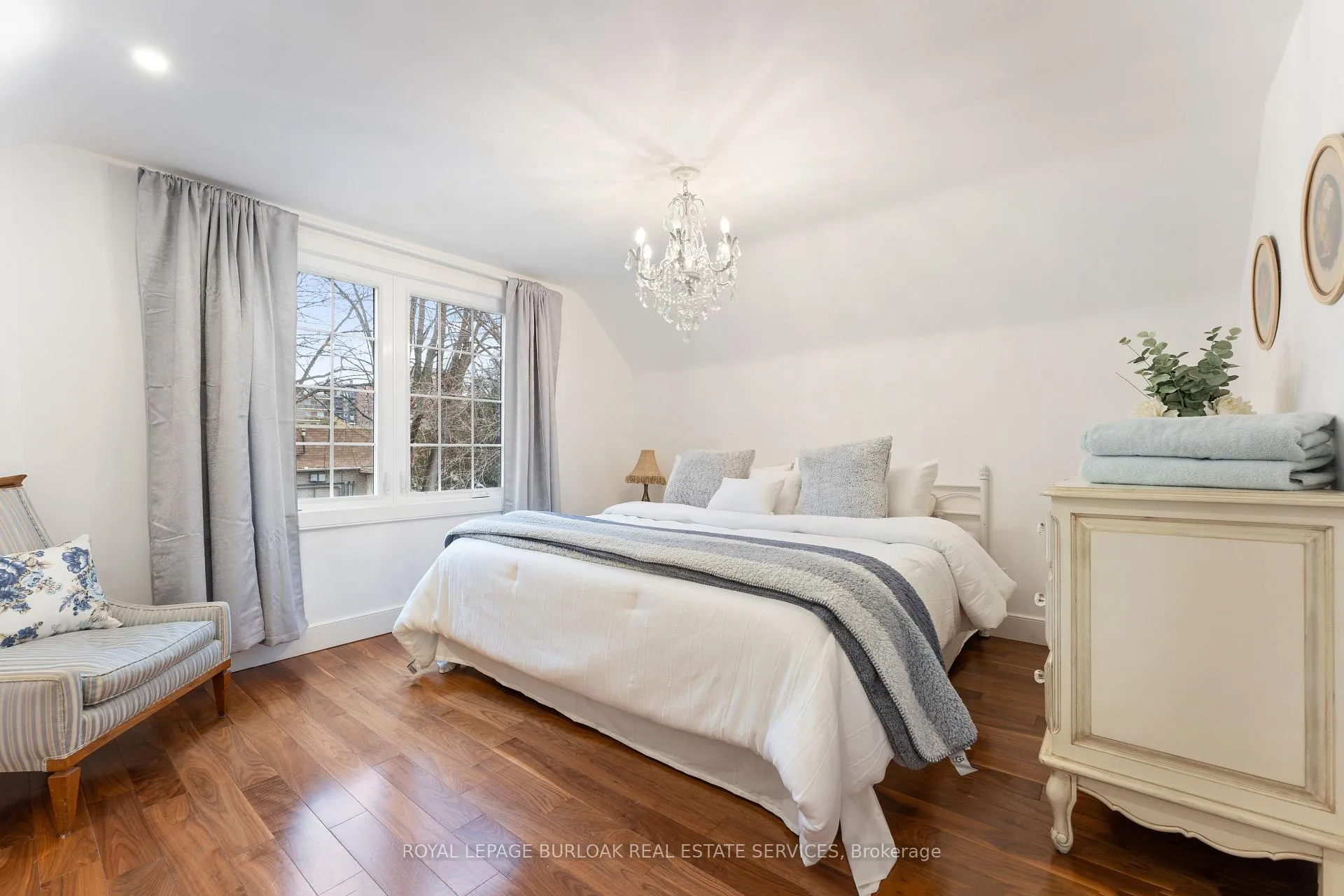 Photo 21 of 519 Regina Drive, Burlington, Brant — HOMEH