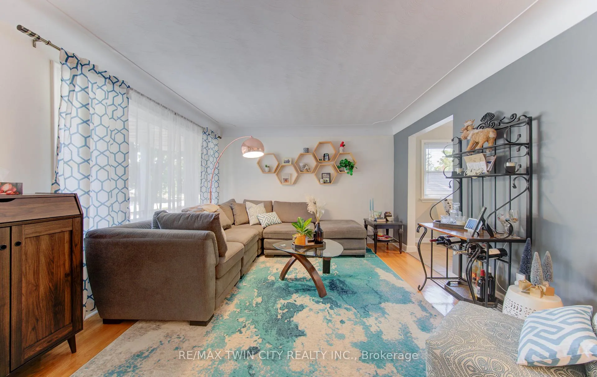 Photo 6 of 120 Fourth Avenue, Kitchener — HOMEH