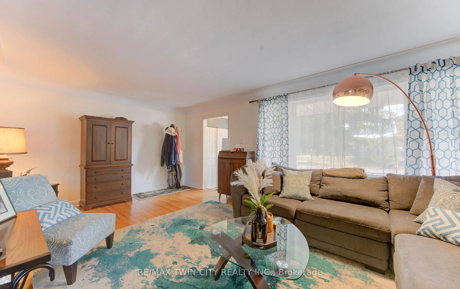 Photo 7 of 120 Fourth Avenue, Kitchener — HOMEH
