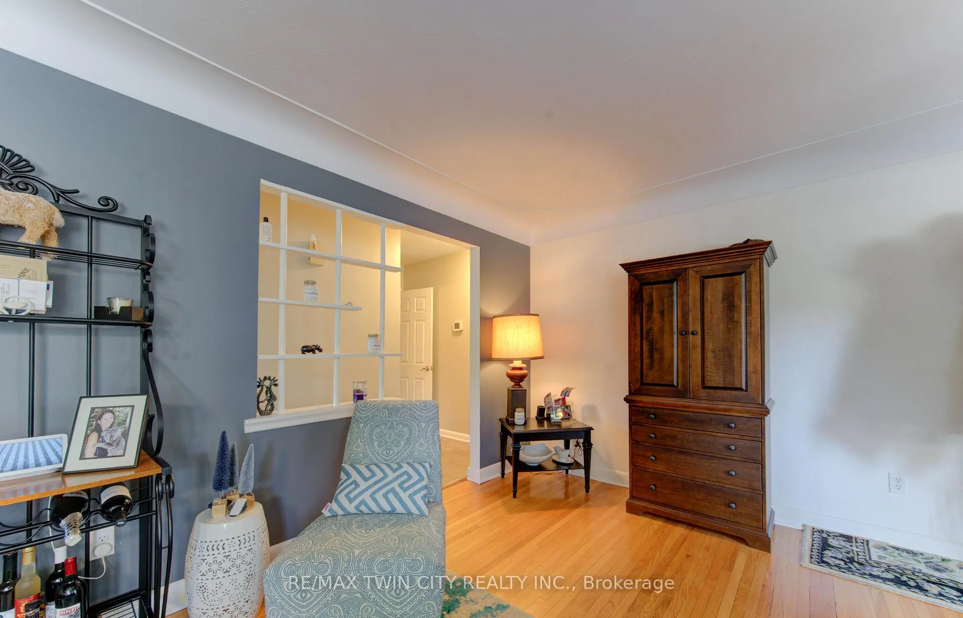 Photo 8 of 120 Fourth Avenue, Kitchener — HOMEH