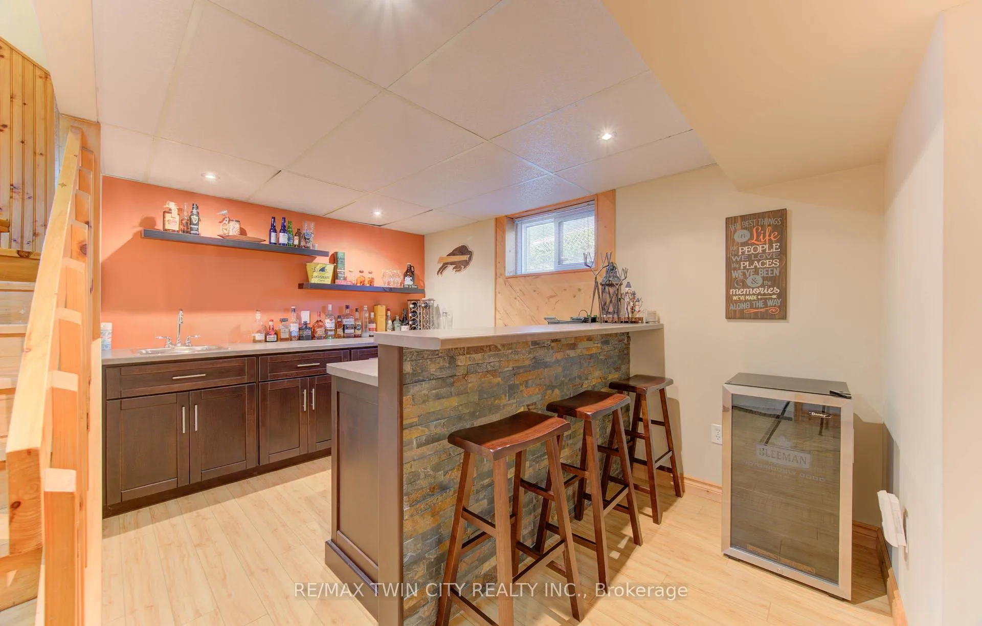 Photo 19 of 120 Fourth Avenue, Kitchener — HOMEH