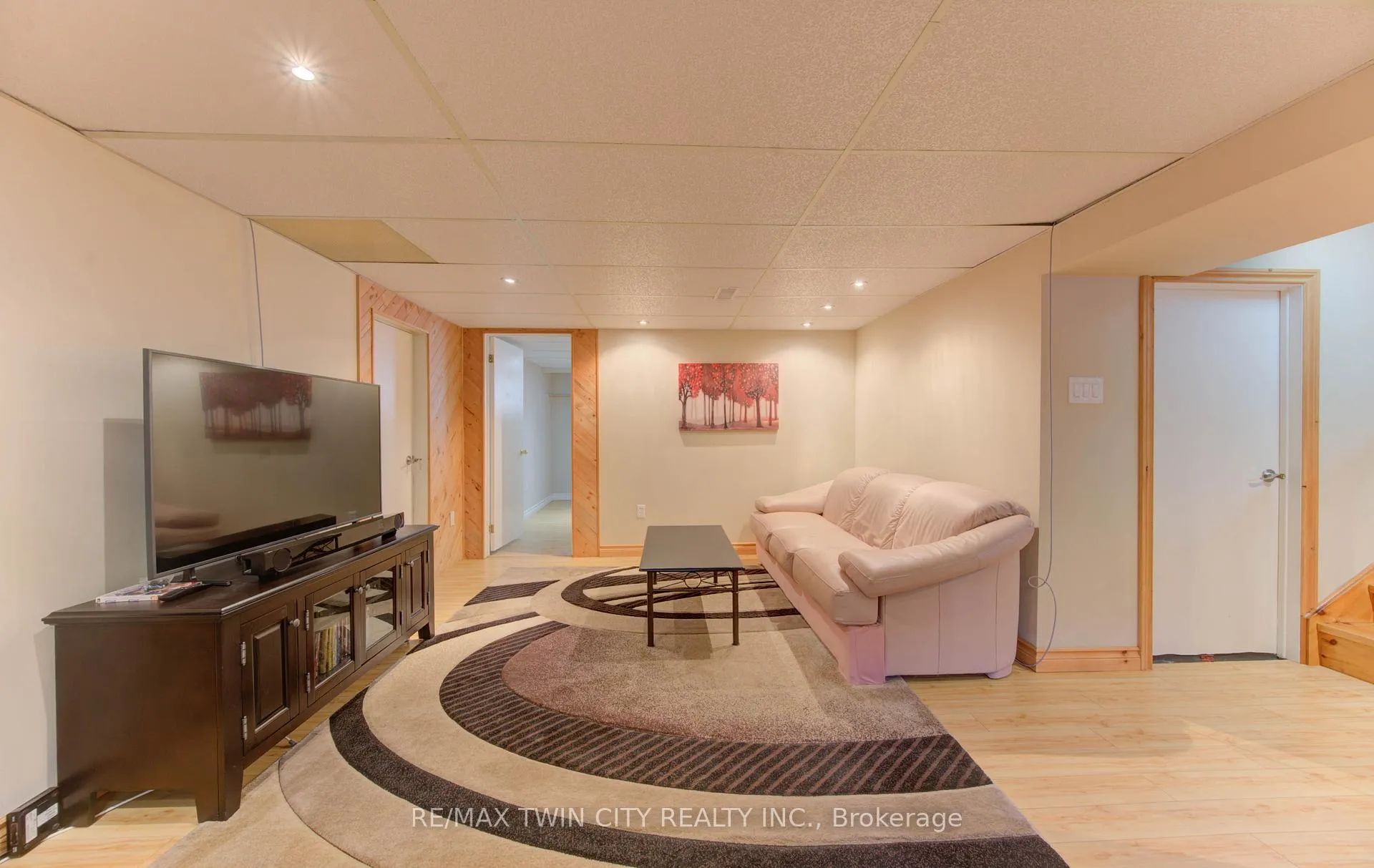 Photo 22 of 120 Fourth Avenue, Kitchener — HOMEH