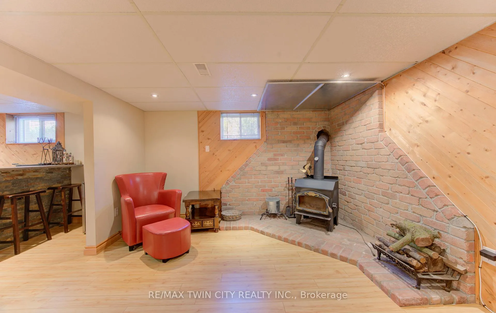 Photo 25 of 120 Fourth Avenue, Kitchener — HOMEH