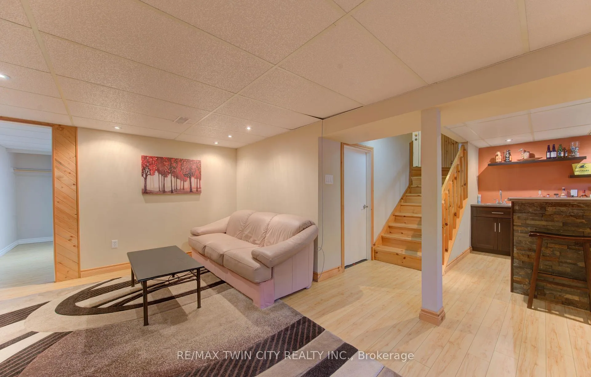Photo 26 of 120 Fourth Avenue, Kitchener — HOMEH