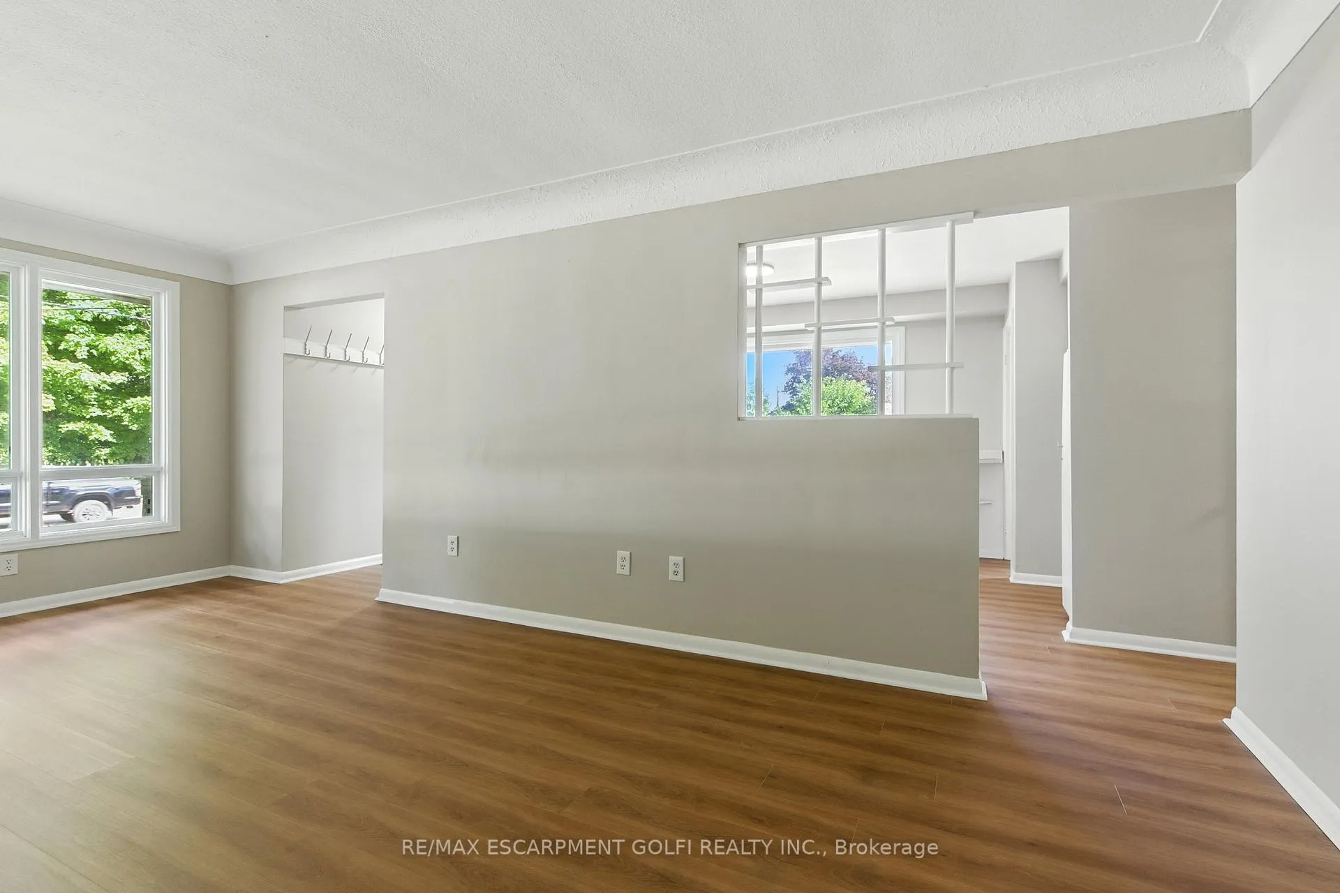 Photo 3 of 30 Kerman Avenue, Grimsby, Grimsby West — HOMEH