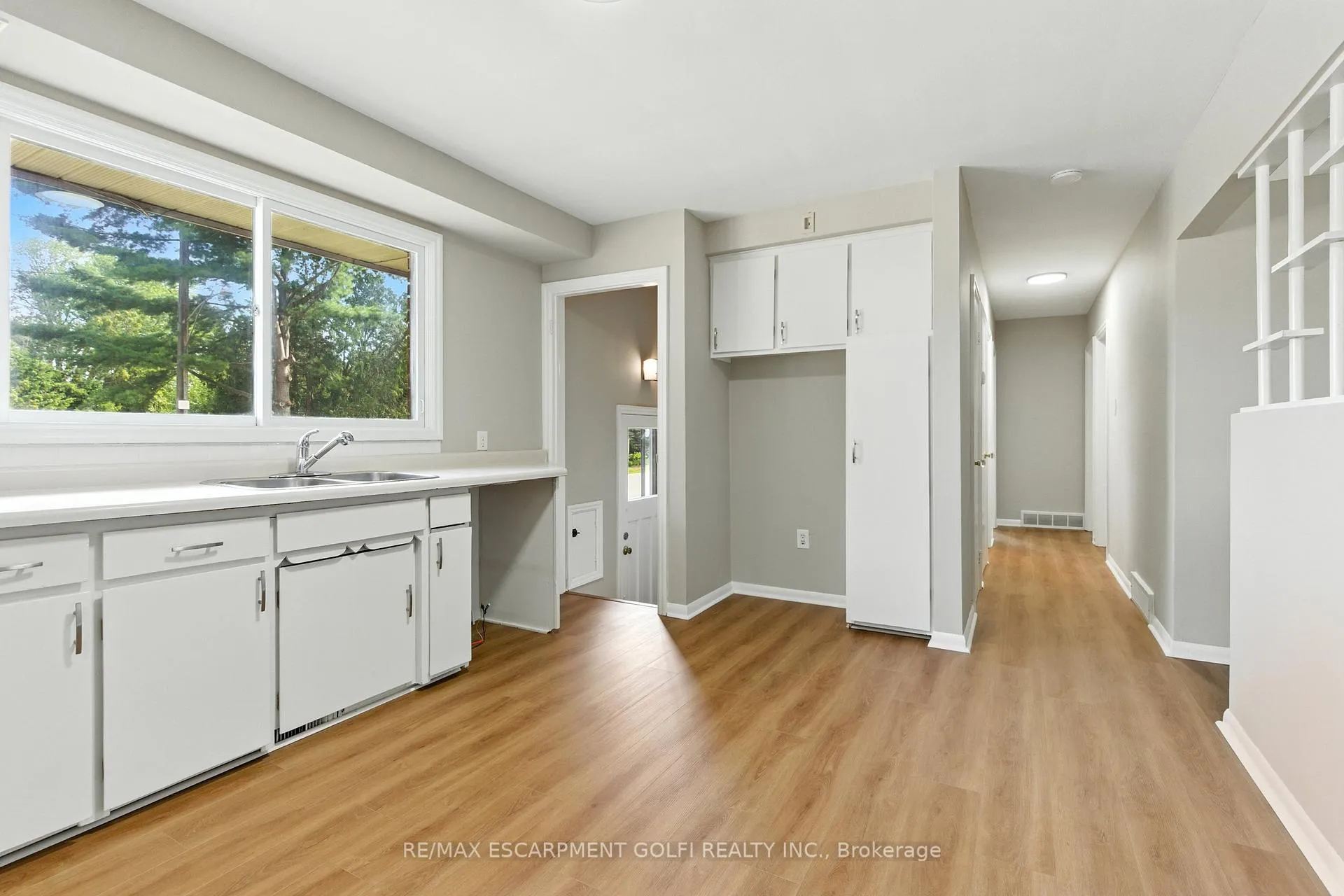 Photo 12 of 30 Kerman Avenue, Grimsby, Grimsby West — HOMEH