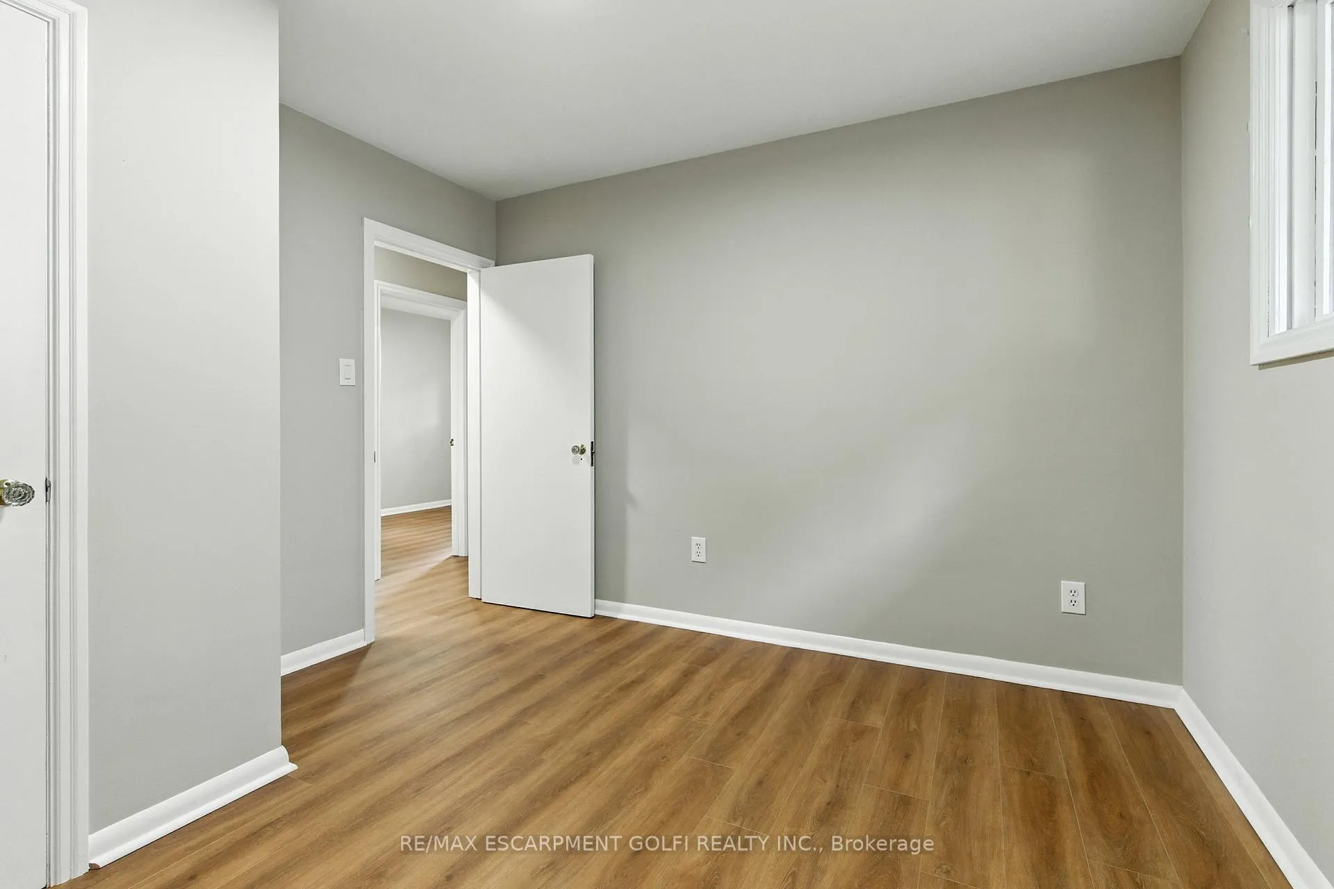 Photo 19 of 30 Kerman Avenue, Grimsby, Grimsby West — HOMEH