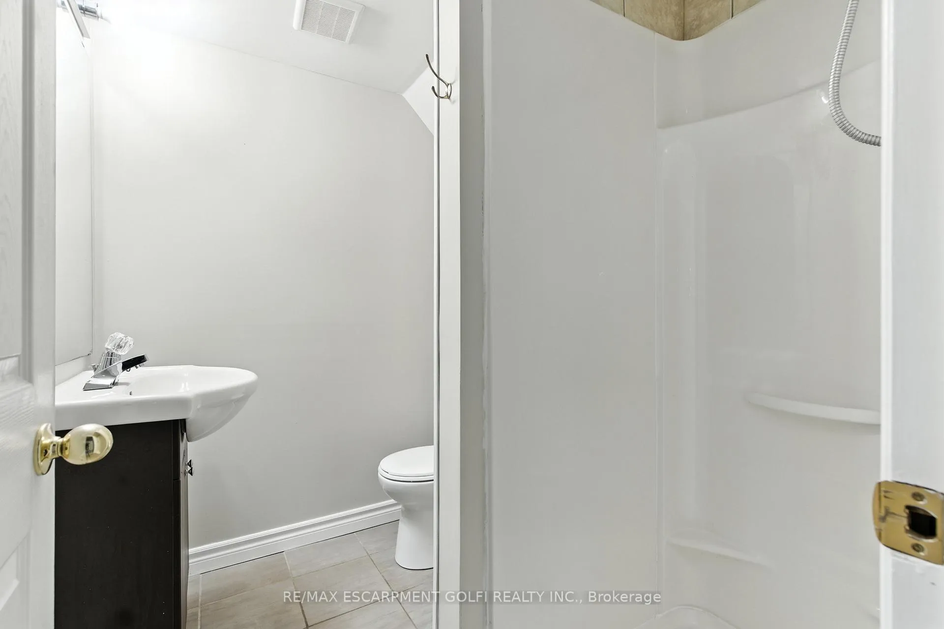 Photo 30 of 30 Kerman Avenue, Grimsby, Grimsby West — HOMEH