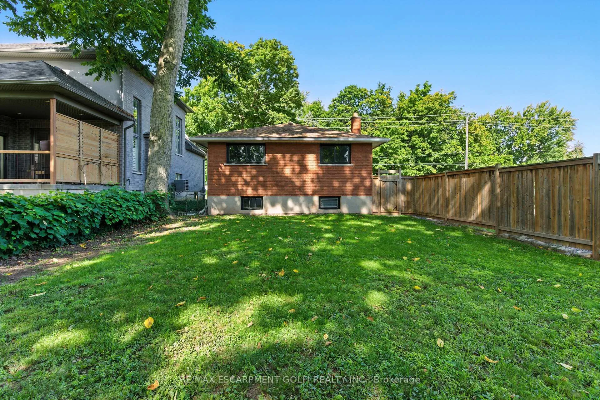 Photo 35 of 30 Kerman Avenue, Grimsby, Grimsby West — HOMEH