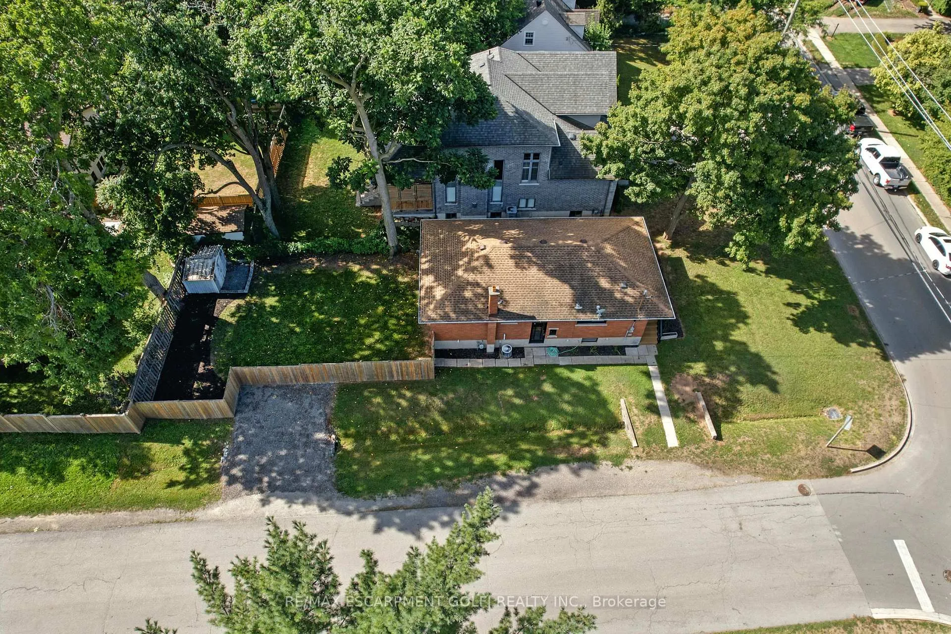 Photo 42 of 30 Kerman Avenue, Grimsby, Grimsby West — HOMEH