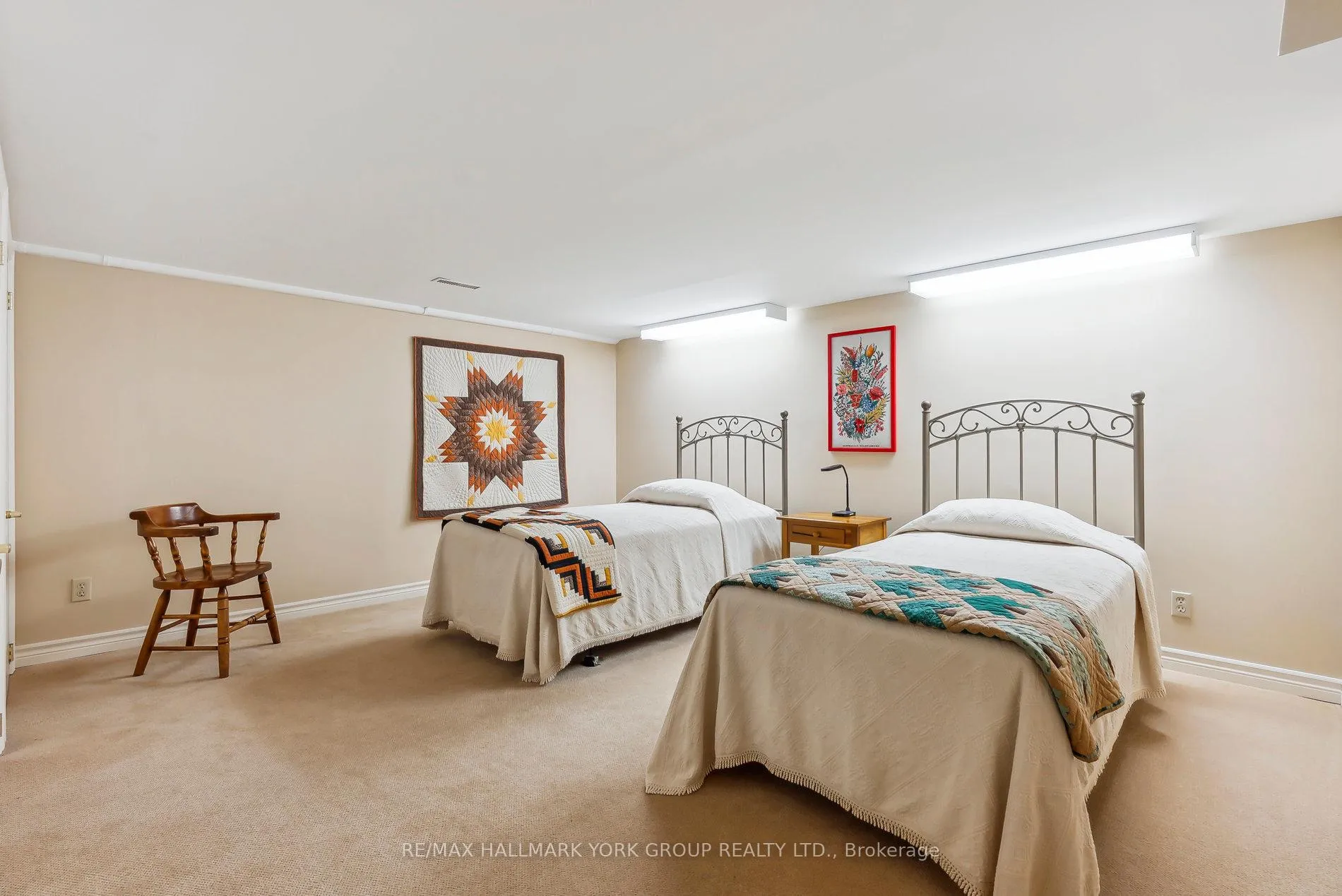 Photo 30 of 1 Kingscross Drive, King, King City — HOMEH