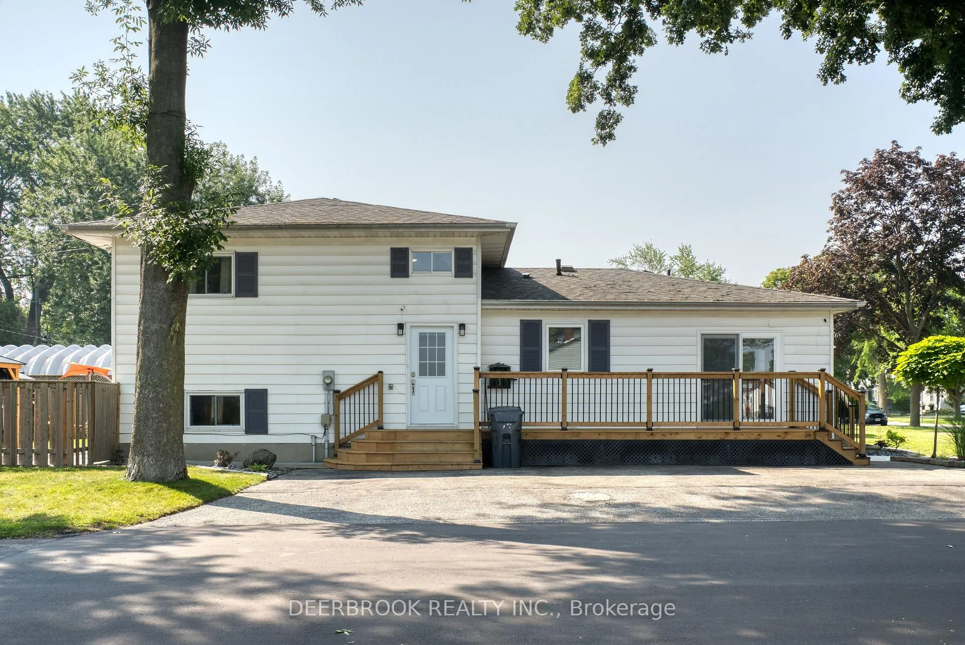Photo 3 of 1904 Aubin Road, Windsor — HOMEH