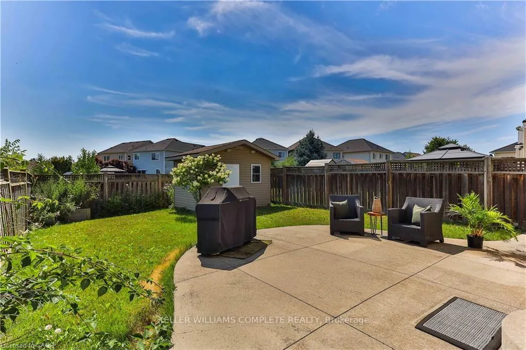 Photo 6 of 151 Spring Creek Drive, Hamilton, Waterdown — HOMEH