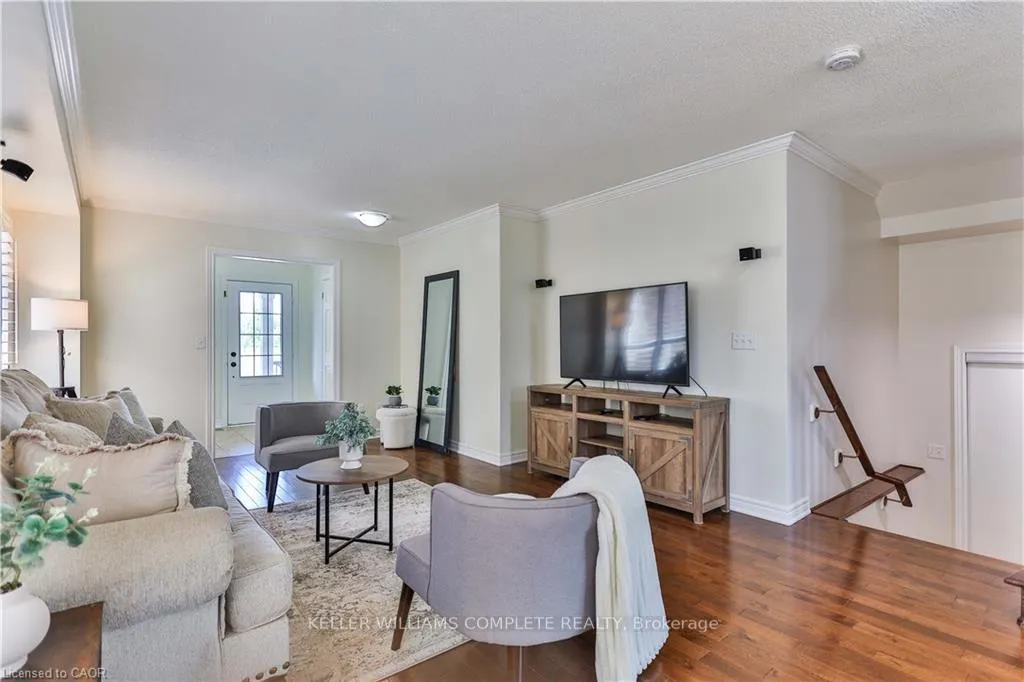 Photo 12 of 151 Spring Creek Drive, Hamilton, Waterdown — HOMEH