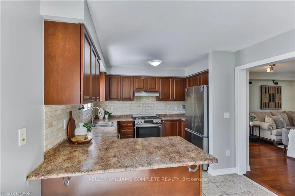 Photo 20 of 151 Spring Creek Drive, Hamilton, Waterdown — HOMEH