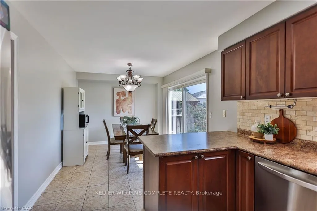 Photo 21 of 151 Spring Creek Drive, Hamilton, Waterdown — HOMEH