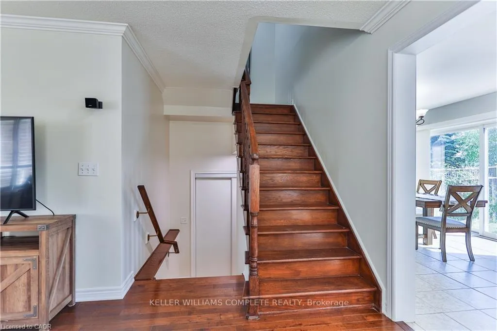 Photo 22 of 151 Spring Creek Drive, Hamilton, Waterdown — HOMEH