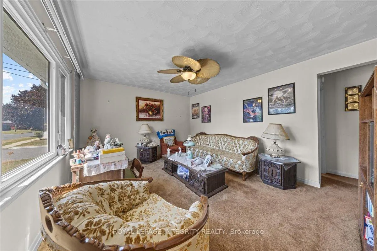 Photo 7 of 919 Leonard Avenue, Cornwall — HOMEH