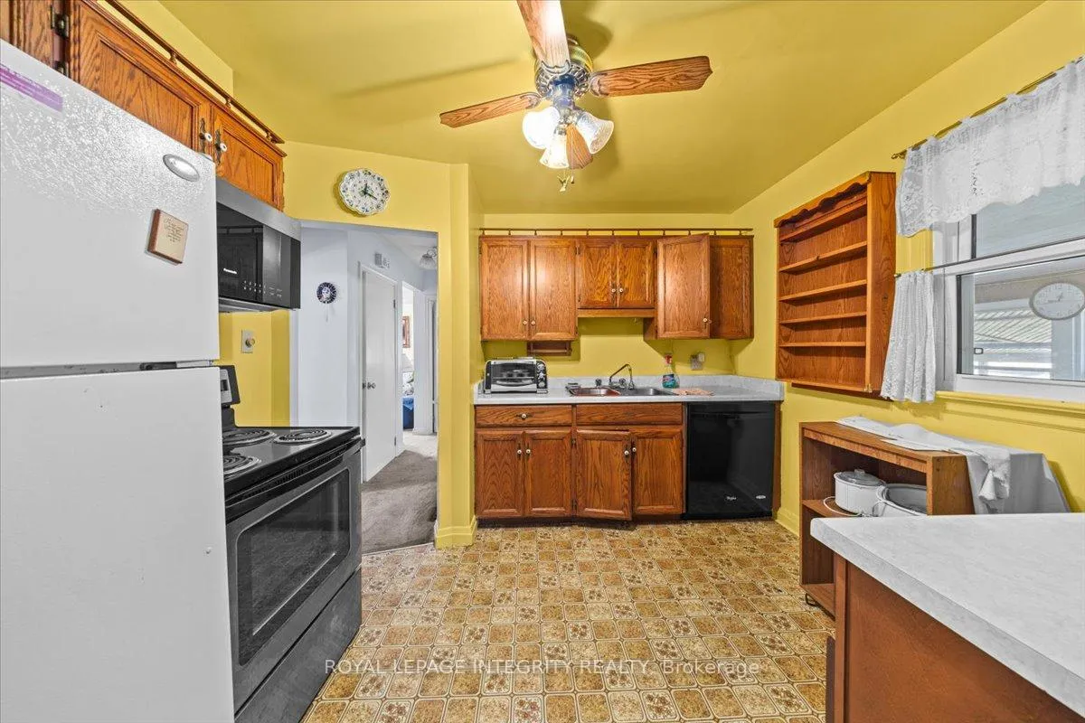 Photo 18 of 919 Leonard Avenue, Cornwall — HOMEH