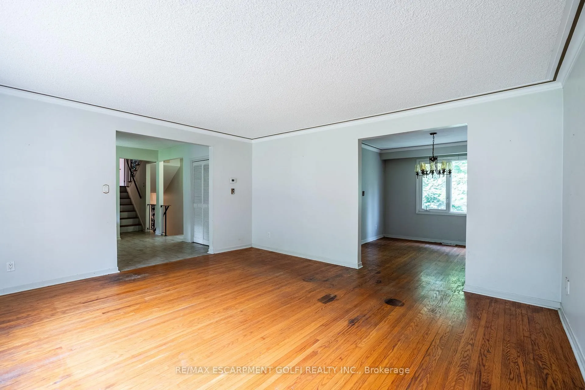Photo 4 of 56 George Street, Hamilton, Waterdown — HOMEH