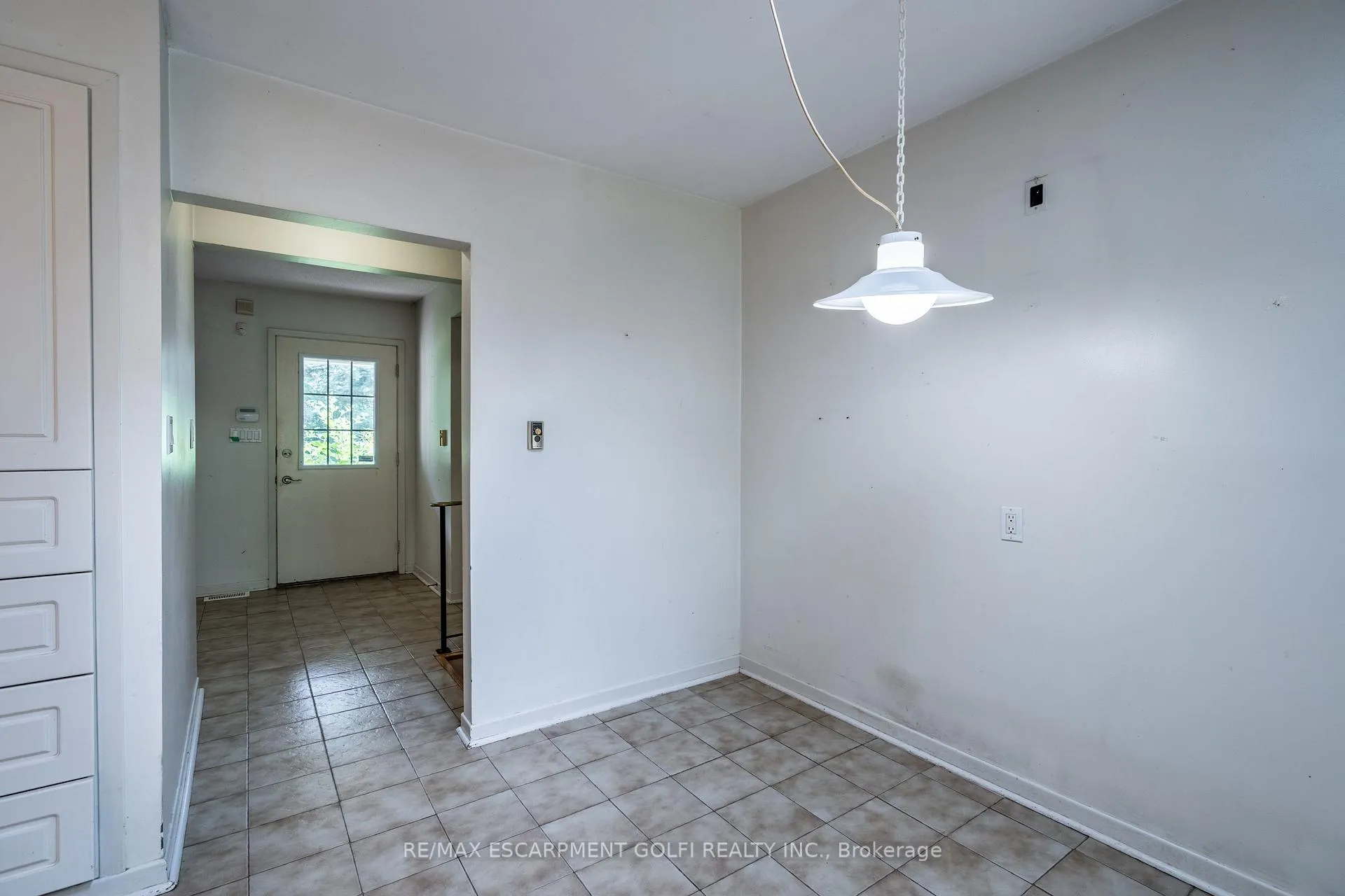 Photo 9 of 56 George Street, Hamilton, Waterdown — HOMEH