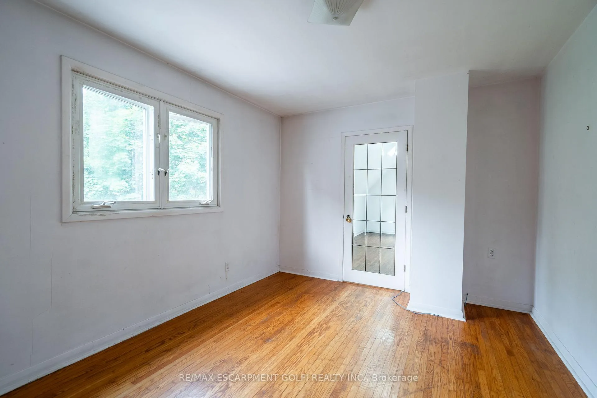Photo 18 of 56 George Street, Hamilton, Waterdown — HOMEH
