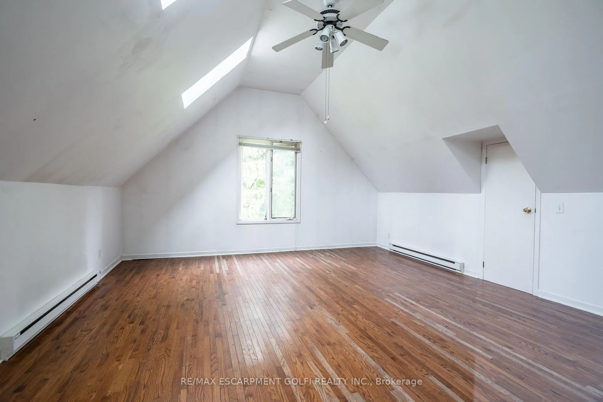Photo 19 of 56 George Street, Hamilton, Waterdown — HOMEH
