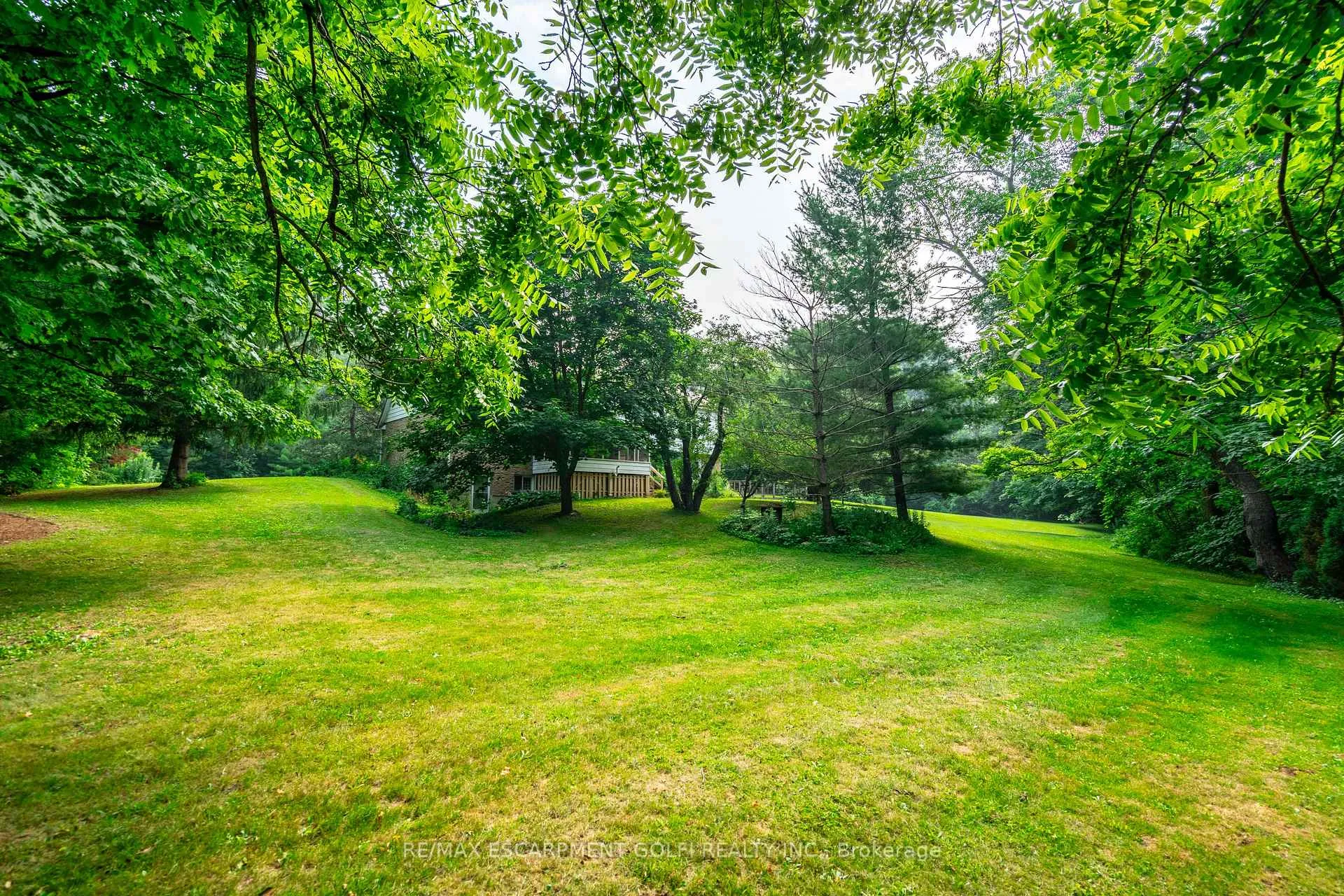 Photo 24 of 56 George Street, Hamilton, Waterdown — HOMEH