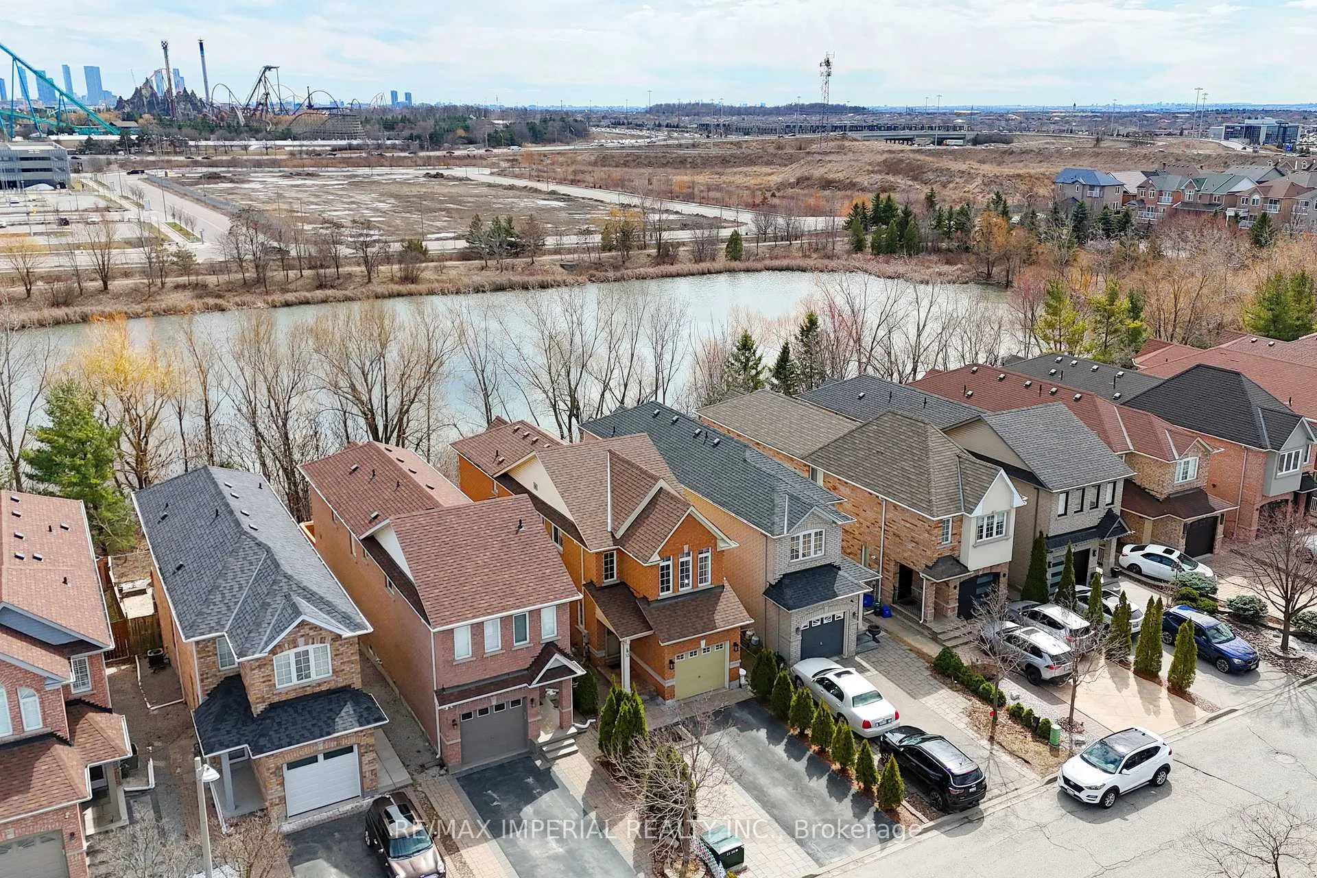 Photo 2 of 33 Del Francesco Way, Vaughan, Vellore Village — HOMEH