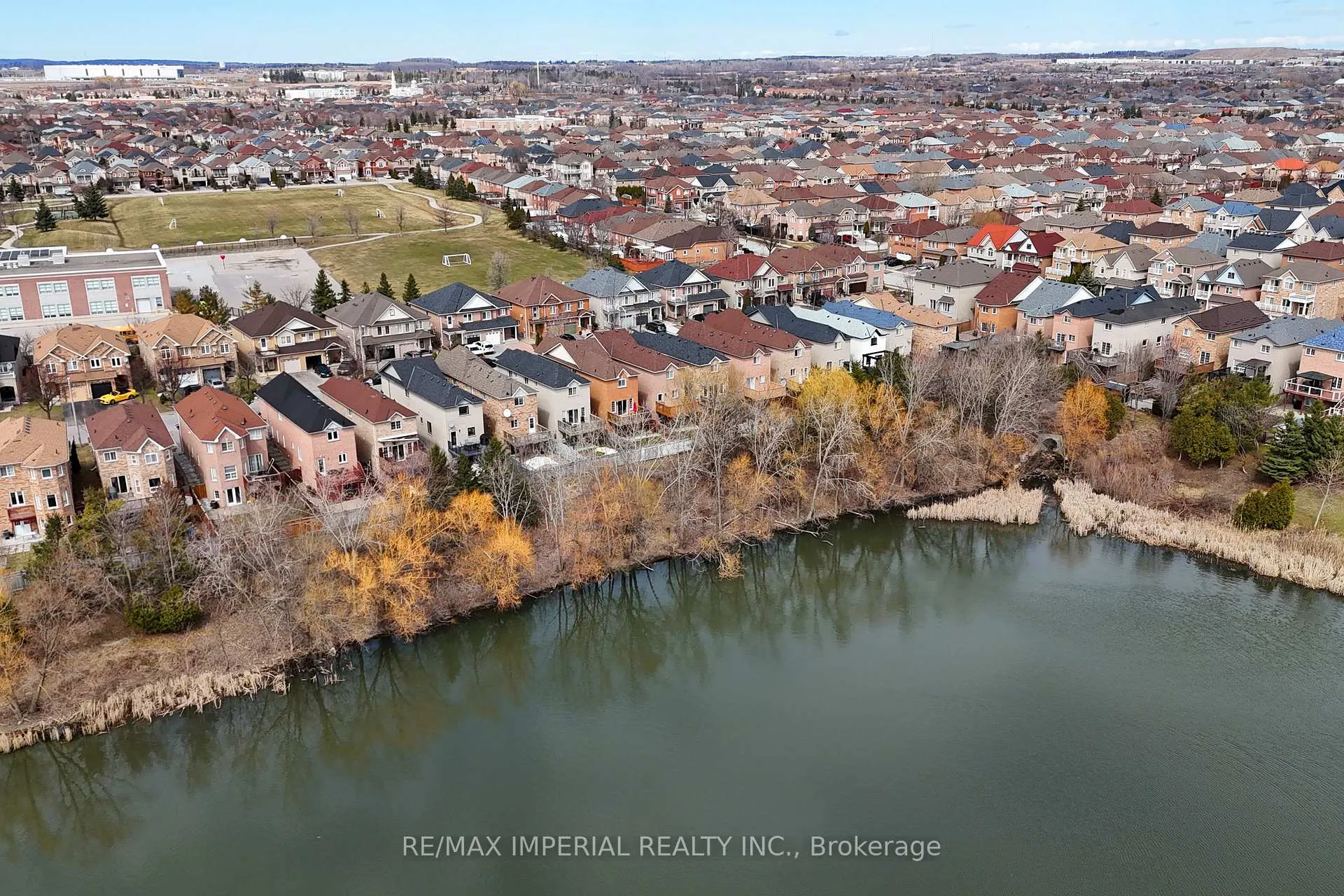Photo 4 of 33 Del Francesco Way, Vaughan, Vellore Village — HOMEH