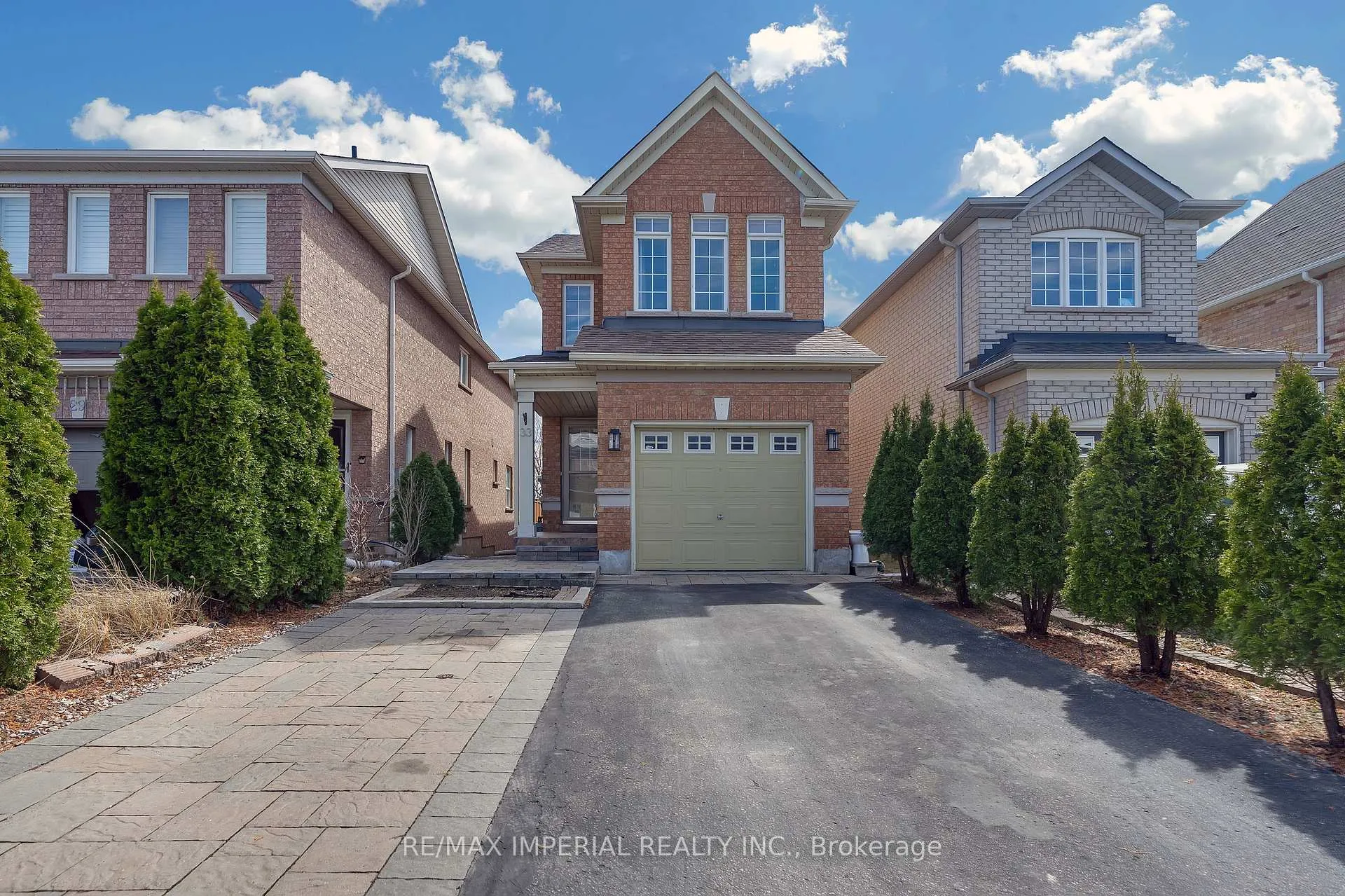 Photo 10 of 33 Del Francesco Way, Vaughan, Vellore Village — HOMEH