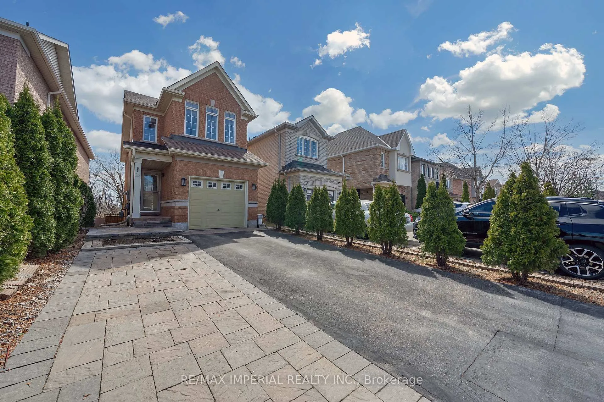 Photo 11 of 33 Del Francesco Way, Vaughan, Vellore Village — HOMEH