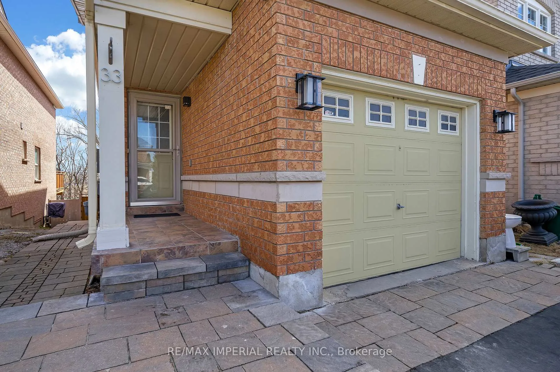 Photo 13 of 33 Del Francesco Way, Vaughan, Vellore Village — HOMEH