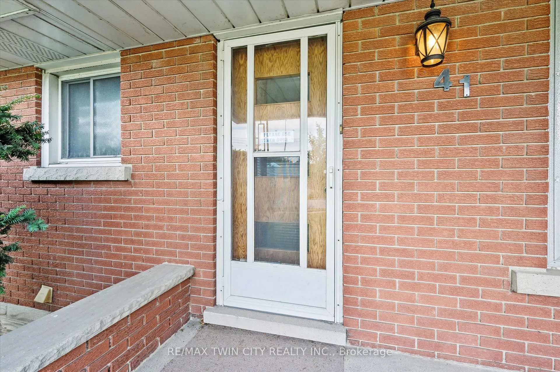 Photo 4 of 41 Boniface Avenue, Kitchener — HOMEH