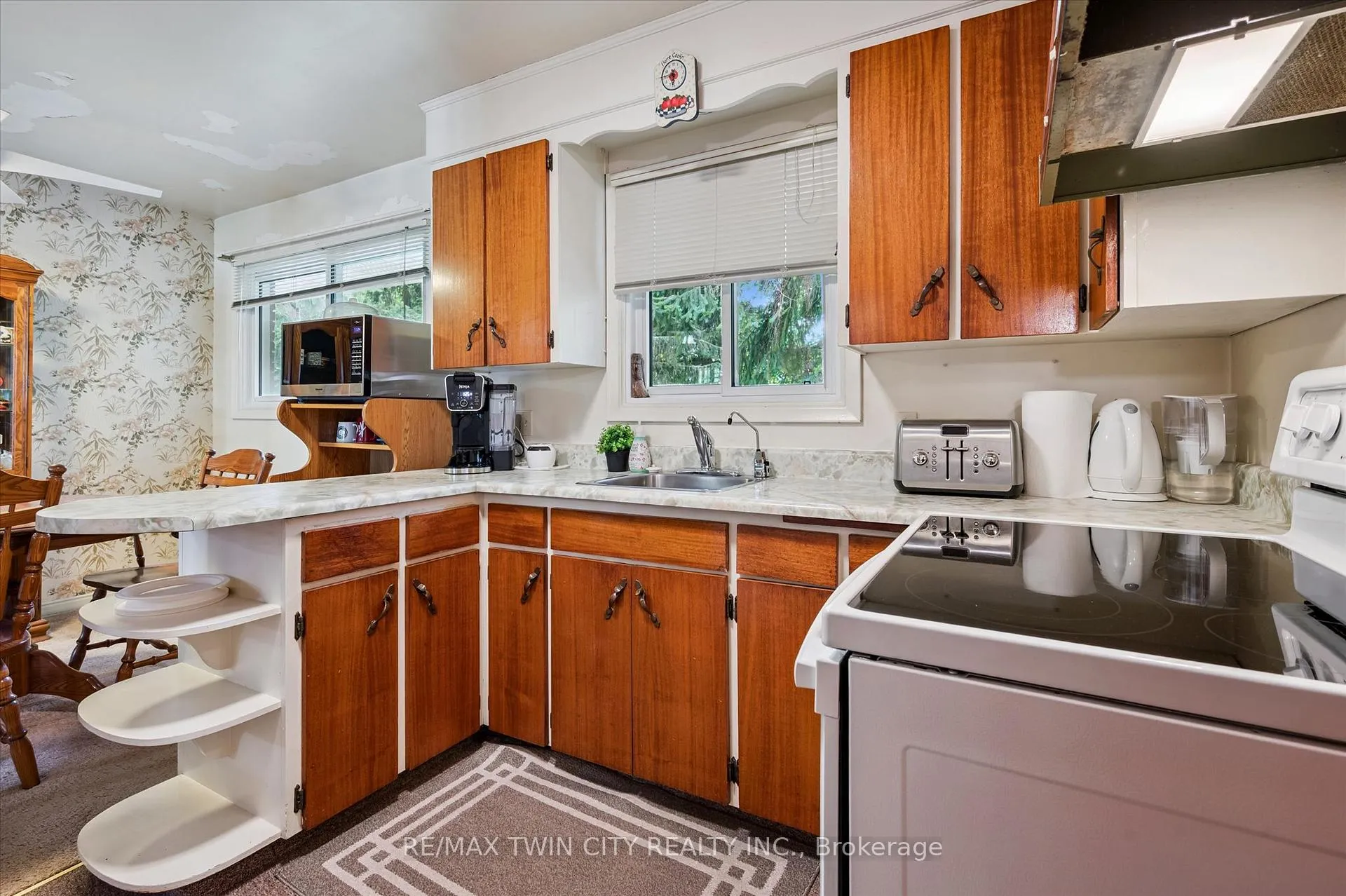 Photo 13 of 41 Boniface Avenue, Kitchener — HOMEH