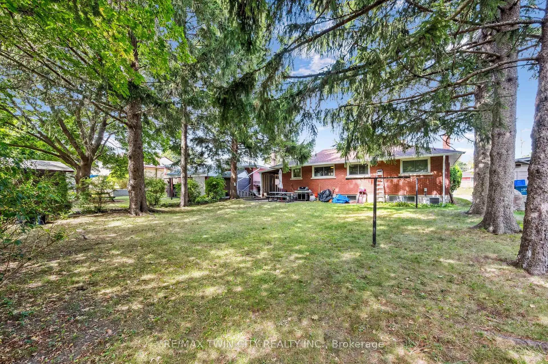 Photo 23 of 41 Boniface Avenue, Kitchener — HOMEH