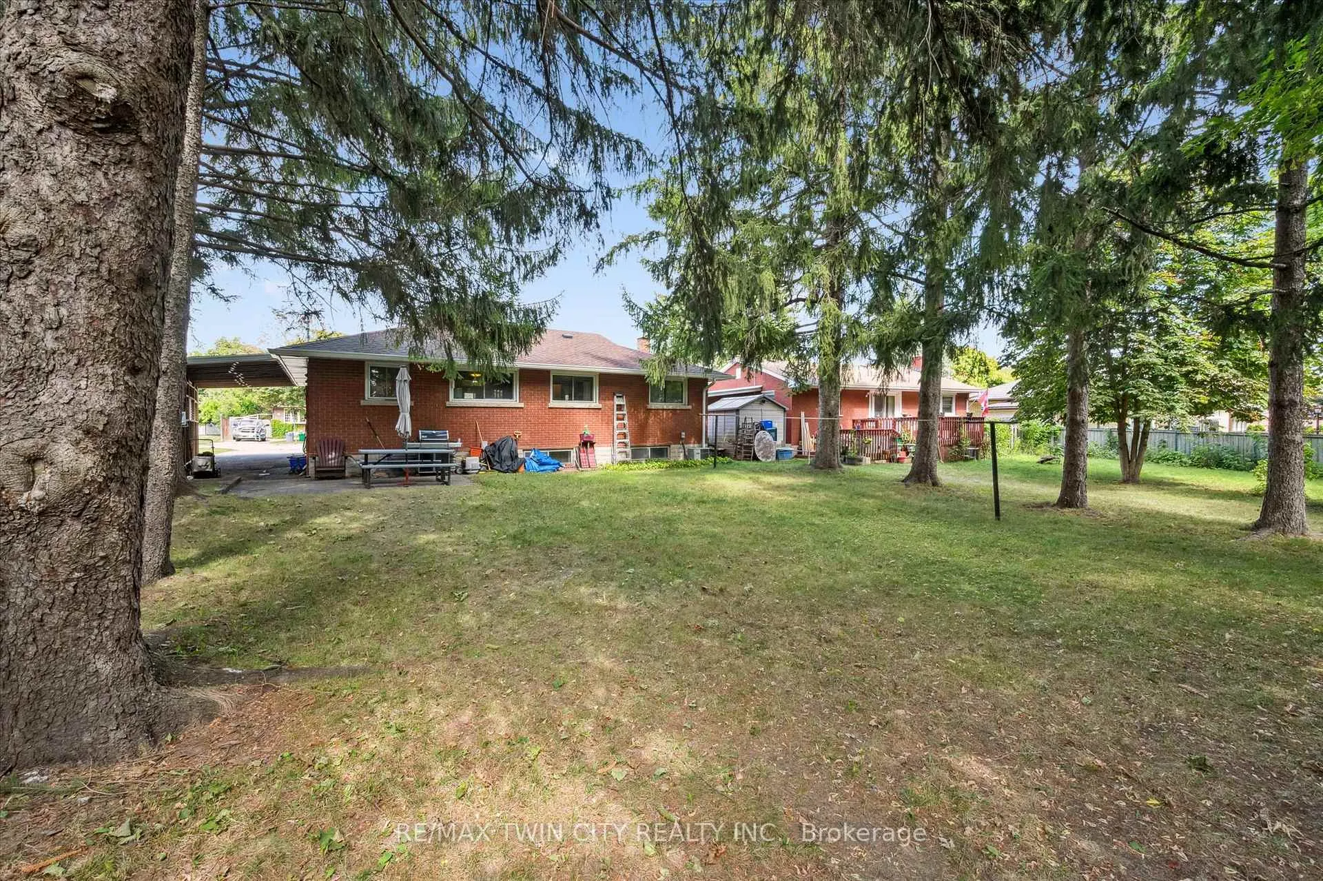 Photo 24 of 41 Boniface Avenue, Kitchener — HOMEH