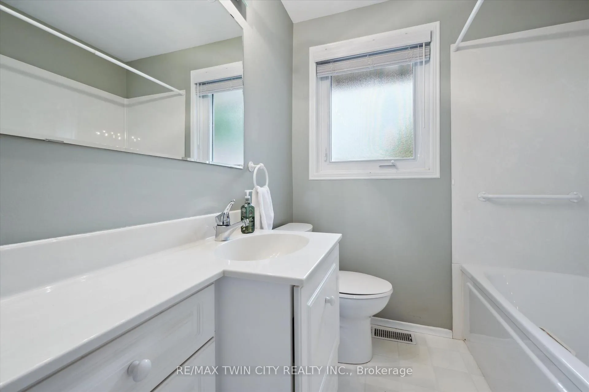 Photo 9 of 100 Burbank Road, Kitchener — HOMEH