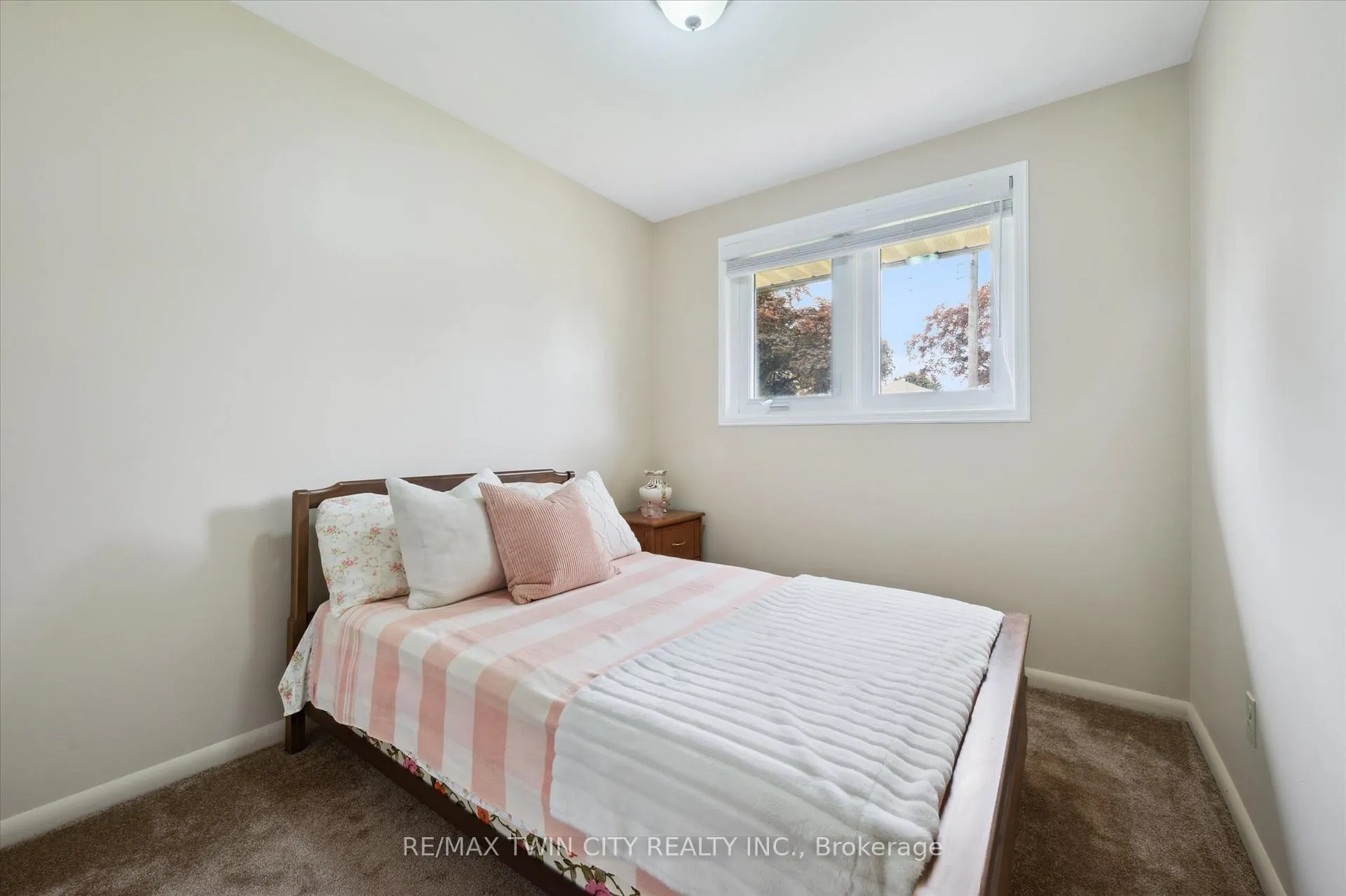 Photo 11 of 100 Burbank Road, Kitchener — HOMEH