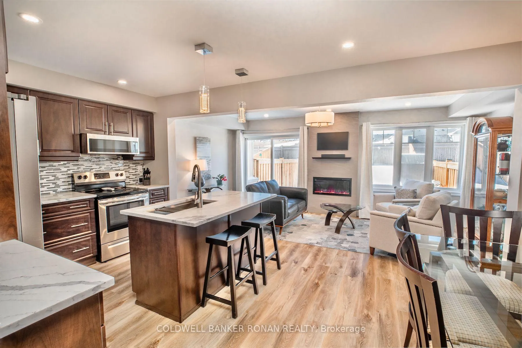 Photo 9 of 128 Knight Street, New Tecumseth, Alliston — HOMEH
