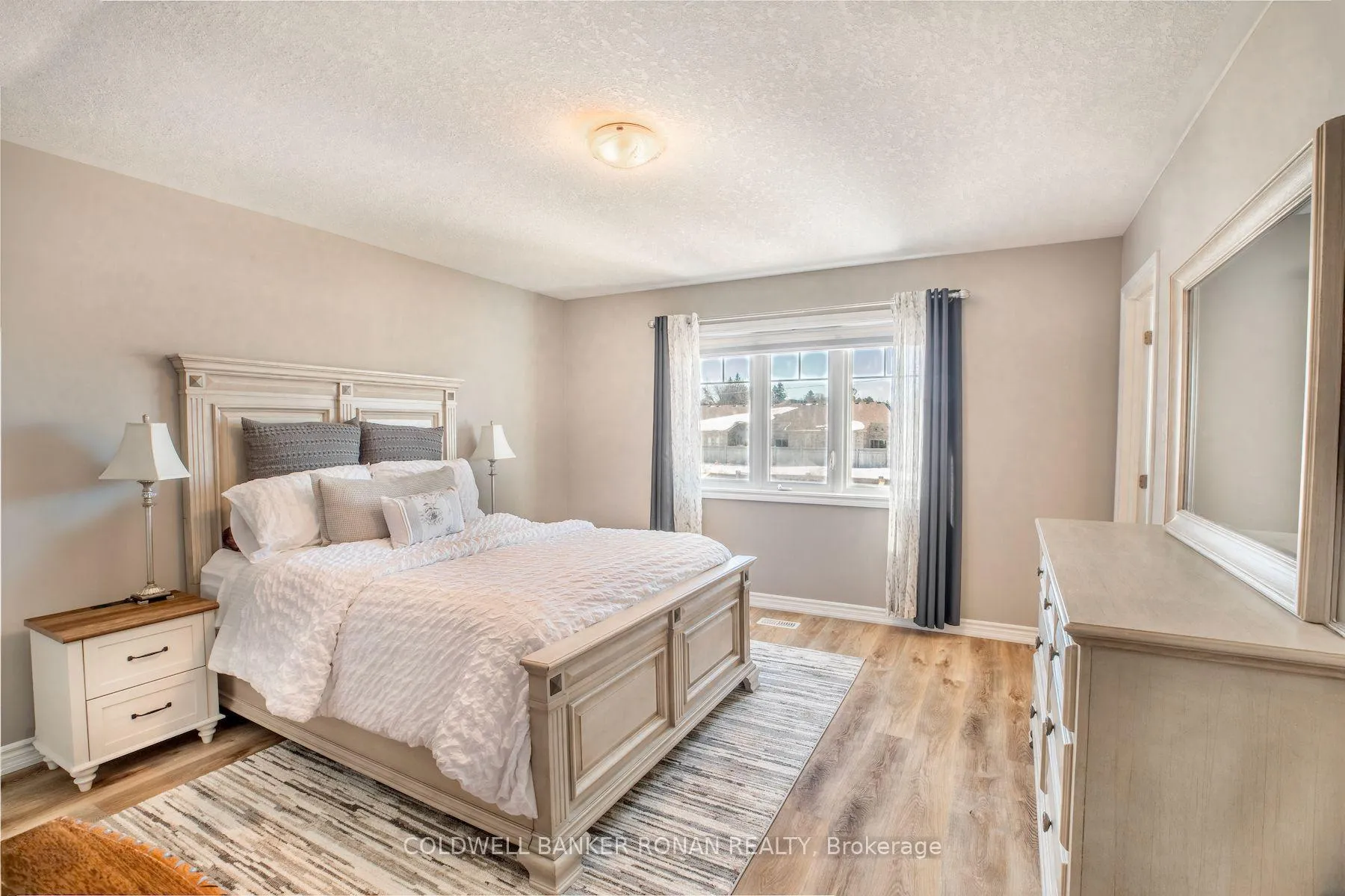 Photo 19 of 128 Knight Street, New Tecumseth, Alliston — HOMEH
