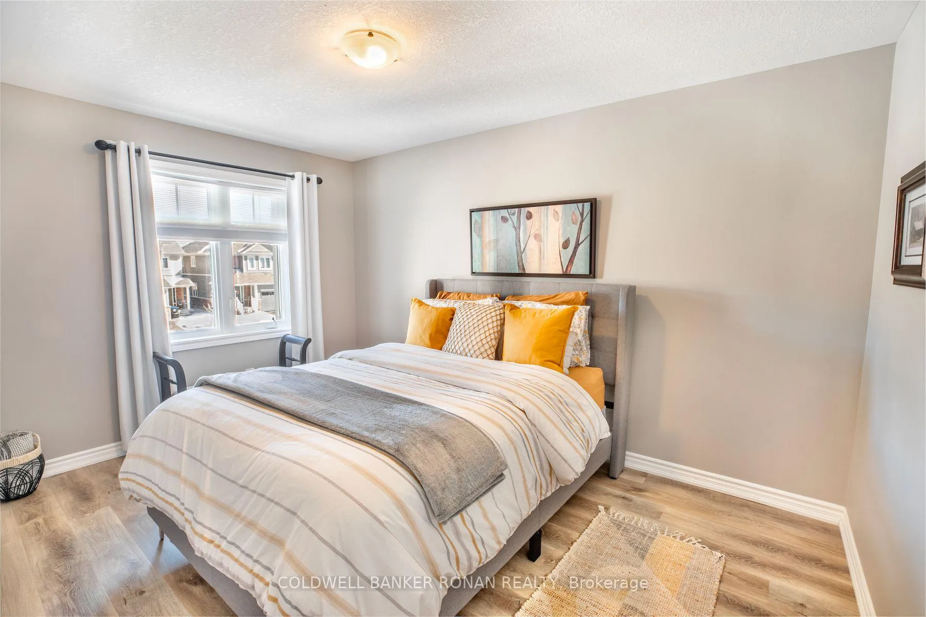Photo 23 of 128 Knight Street, New Tecumseth, Alliston — HOMEH
