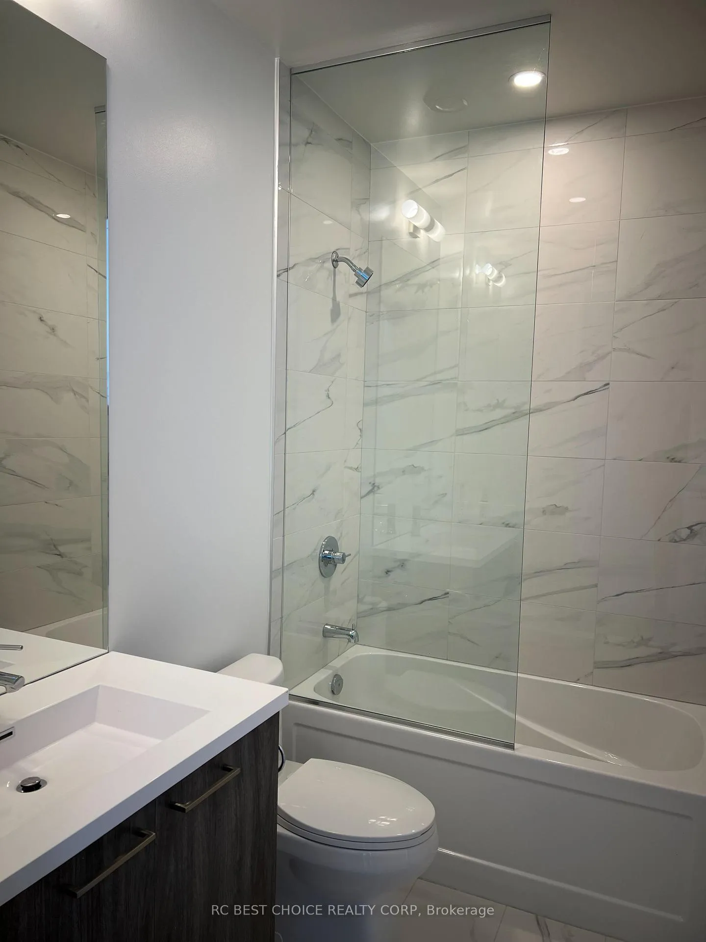 Photo 14 of Unit 710, 28 Interchange Way, Vaughan, Vaughan Corporate Centre — HOMEH