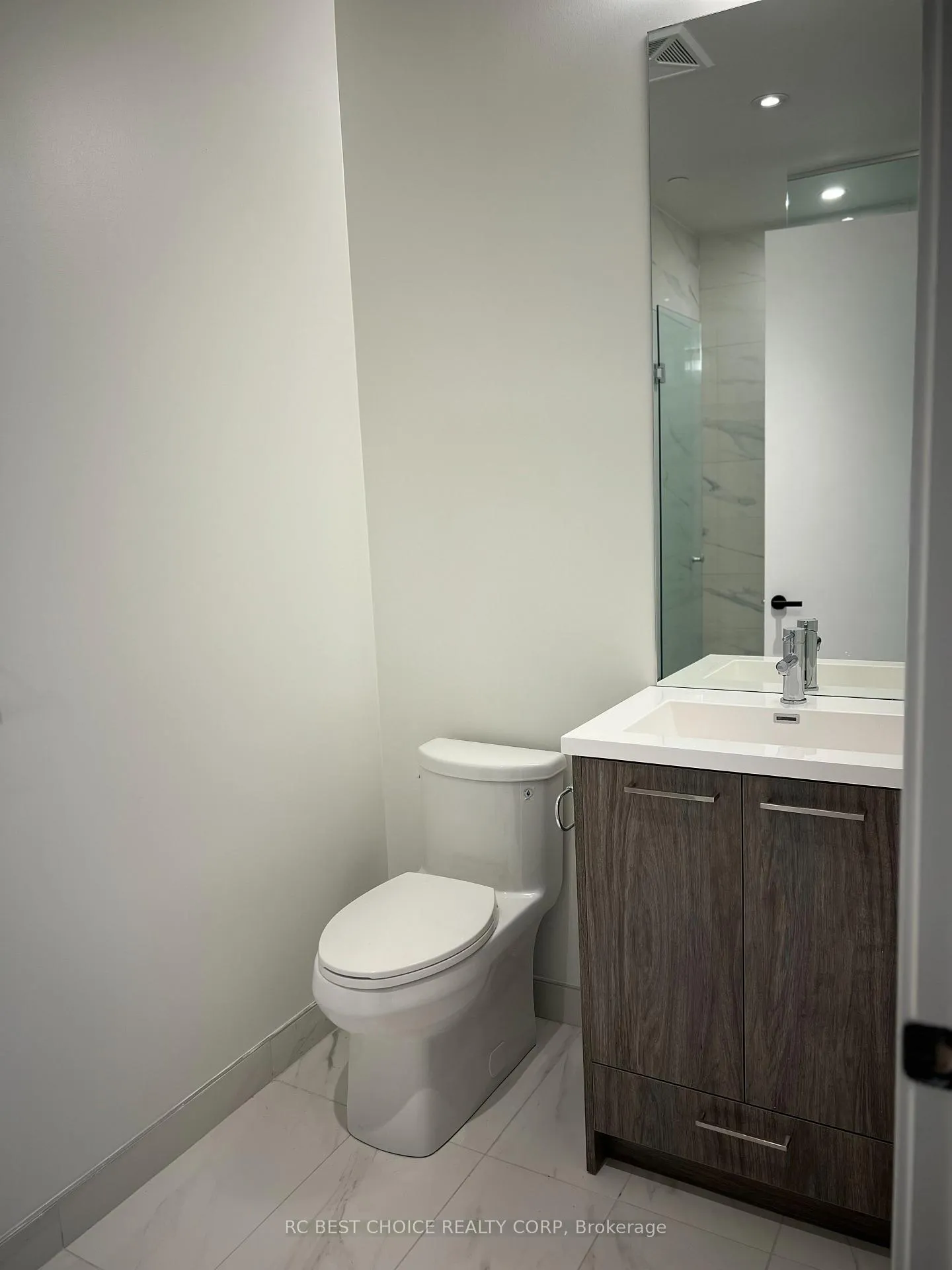 Photo 19 of Unit 710, 28 Interchange Way, Vaughan, Vaughan Corporate Centre — HOMEH