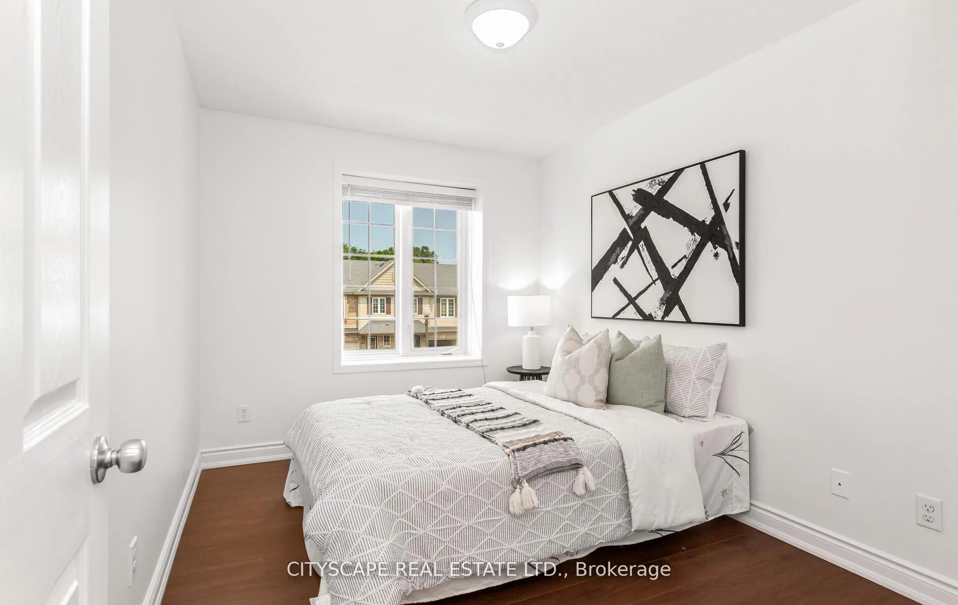 Photo 18 of 493 Beaumont Crescent, Kitchener — HOMEH