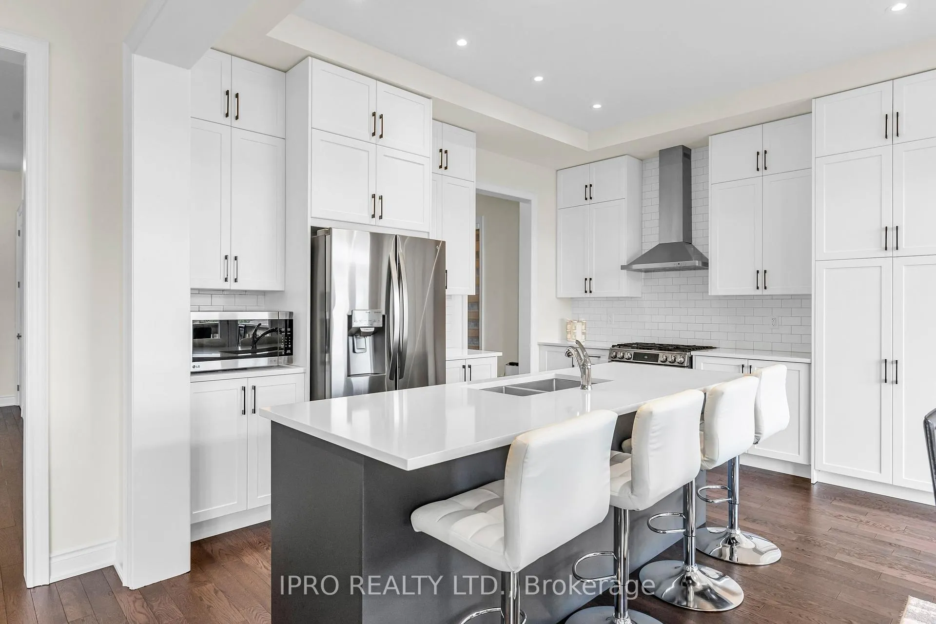 Photo 5 of 1341 Blackmore Street, Innisfil, Alcona — HOMEH