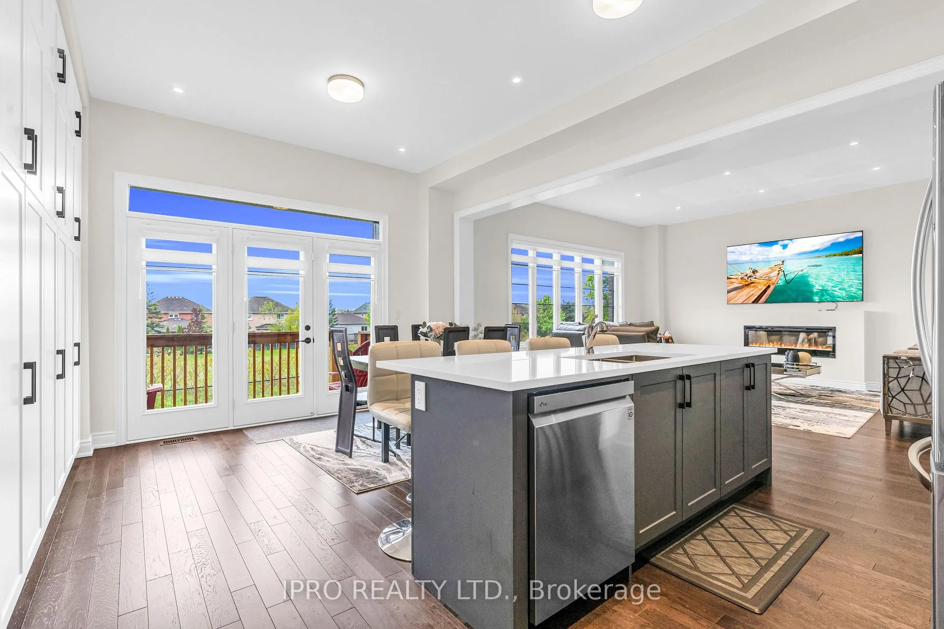 Photo 7 of 1341 Blackmore Street, Innisfil, Alcona — HOMEH