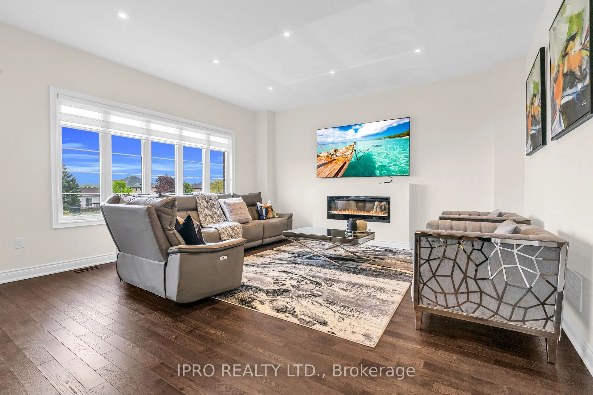 Photo 10 of 1341 Blackmore Street, Innisfil, Alcona — HOMEH