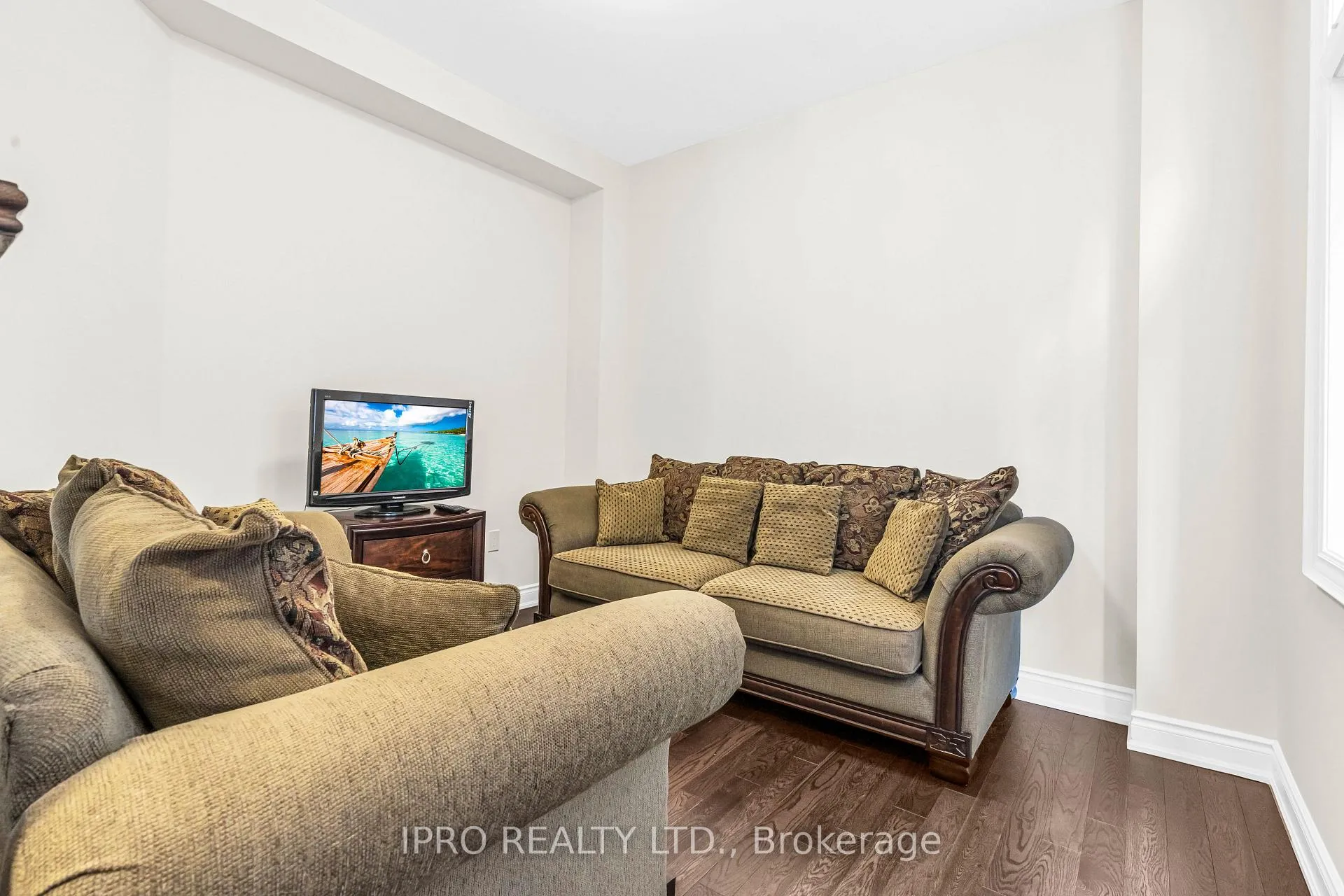 Photo 35 of 1341 Blackmore Street, Innisfil, Alcona — HOMEH