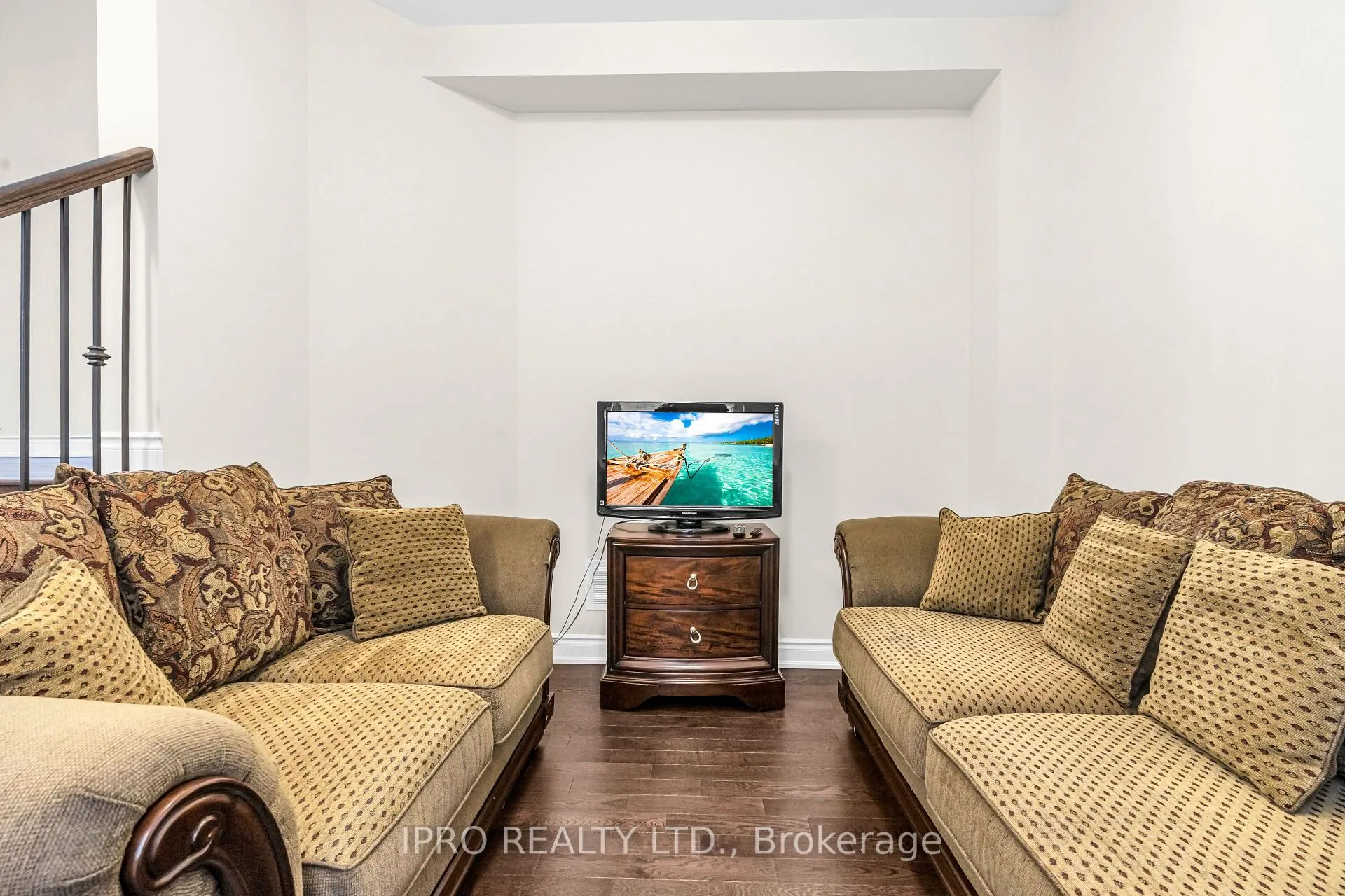 Photo 36 of 1341 Blackmore Street, Innisfil, Alcona — HOMEH